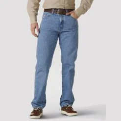 Wrangler Jeans: Men's Rugged Indigo 39902 RI Rugged Wear Classic Fit Work Jeans
